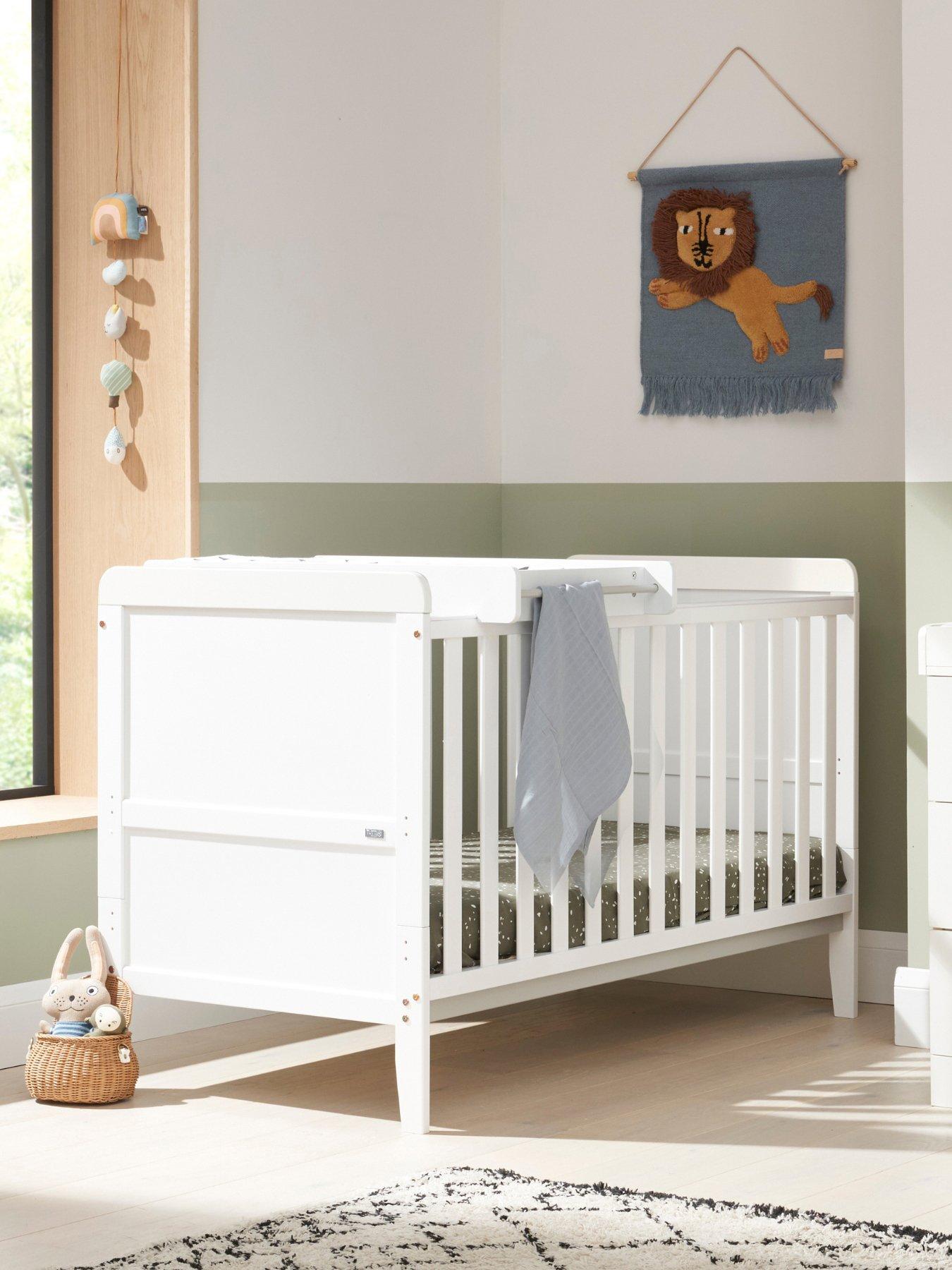 Image 3 of 7 of Tutti Bambini Rio 2pc Nursery Furniture Set - White