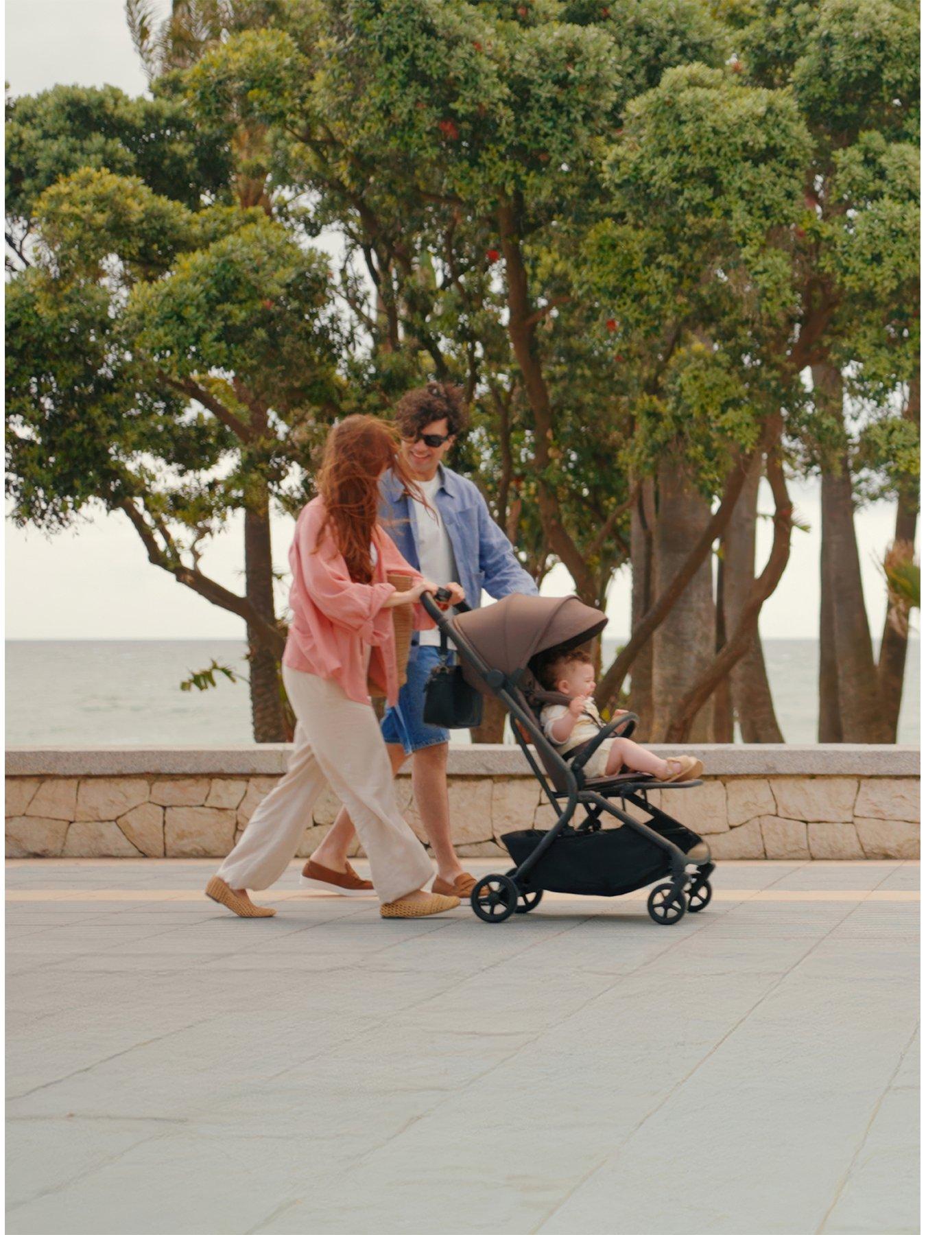 Image 2 of 7 of Silver Cross Nia Stroller and Travel Bag Bundle - Chocolate