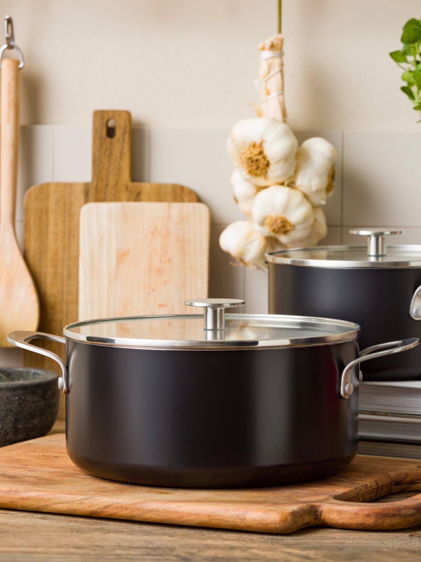 Image 5 of 5 of KitchenAid Coloured Aluminum Casserole With Lid 24cm / 4.91l - Matte Black