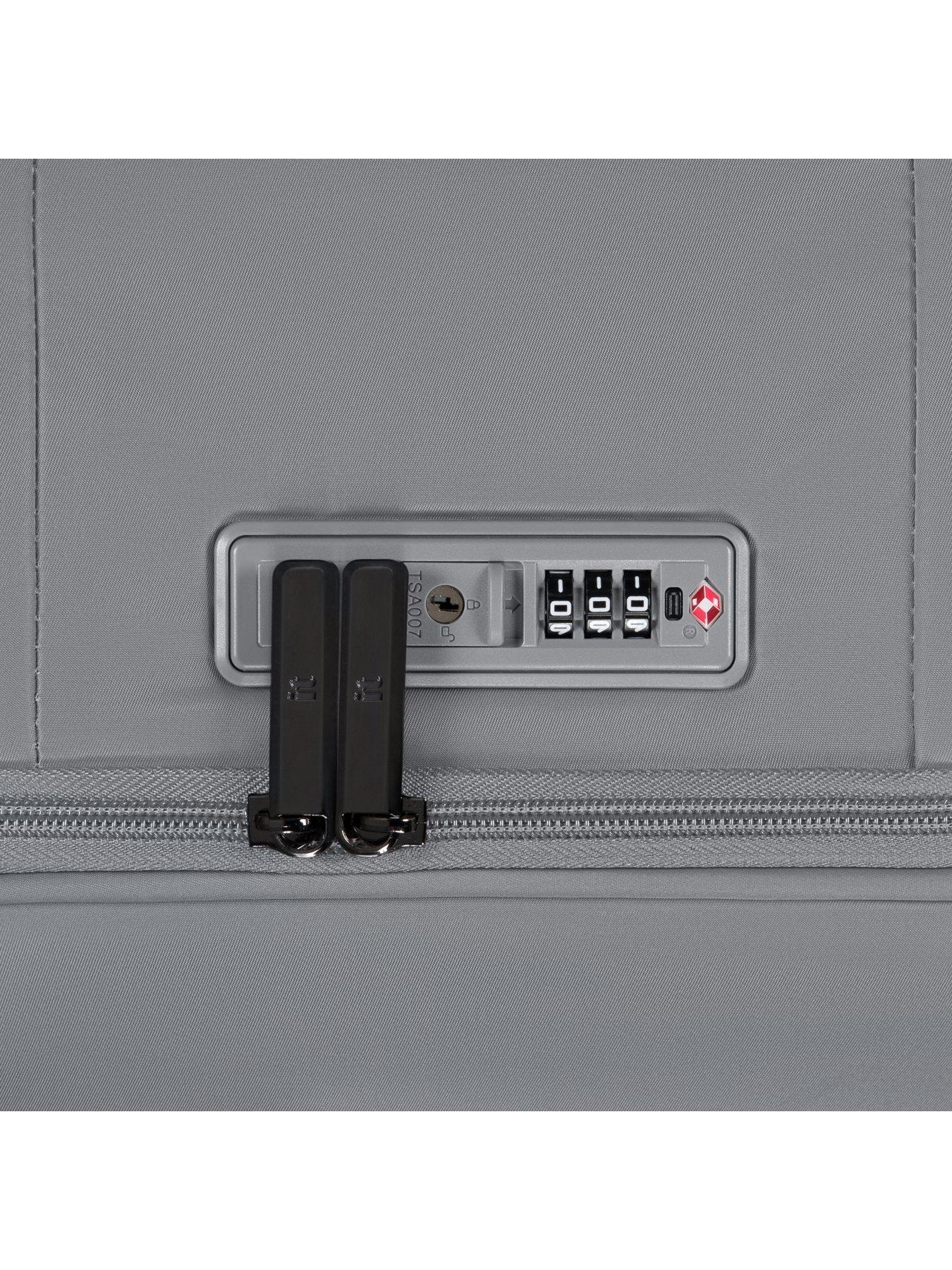 Image 3 of 5 of it Luggage Affluent Underseat Bag