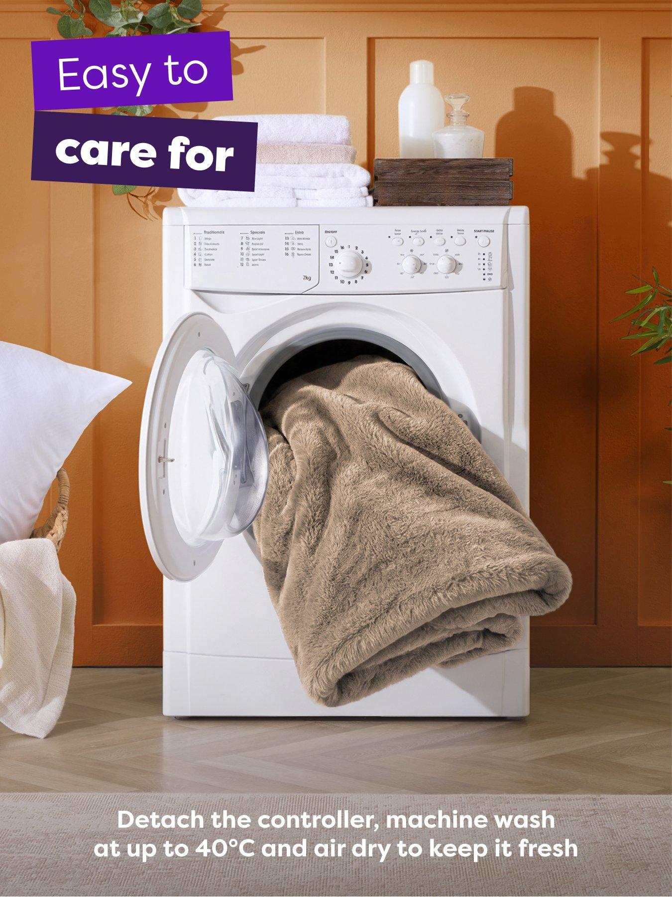 Image 6 of 6 of Slumberdown Elegantly Warm Luxury Heated Throw, Mole