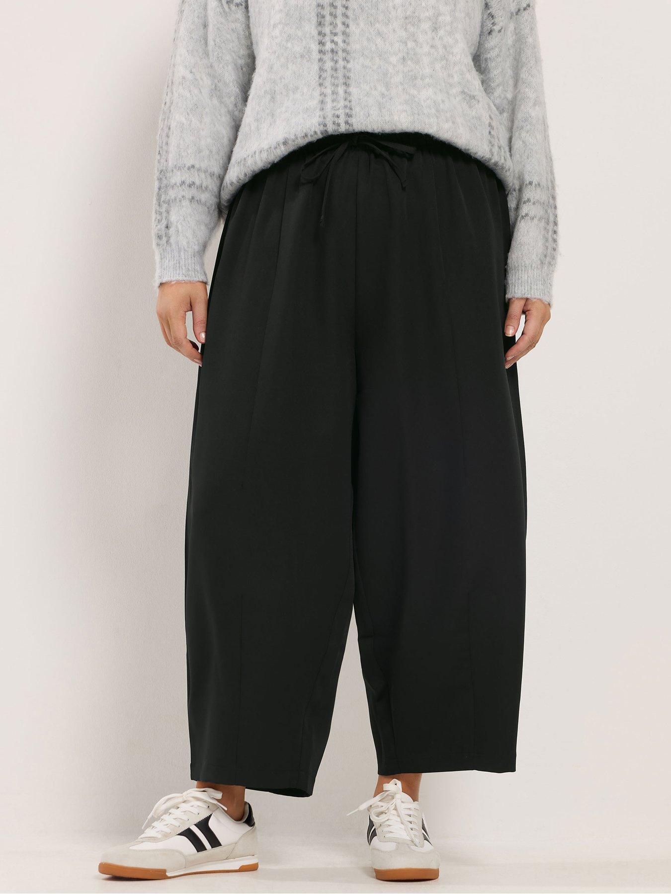 Image 1 of 4 of Yours Womens Curve Barrel 28" Leg Trousers - Black
