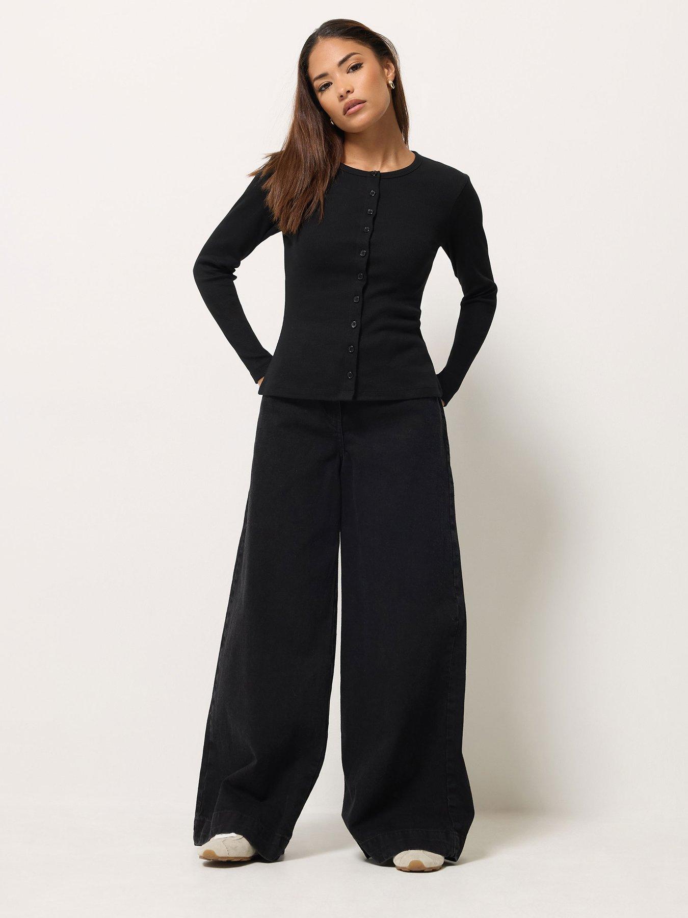 Image 4 of 4 of Yours Petite 2 Pack Long Sleeve Button Thru Top