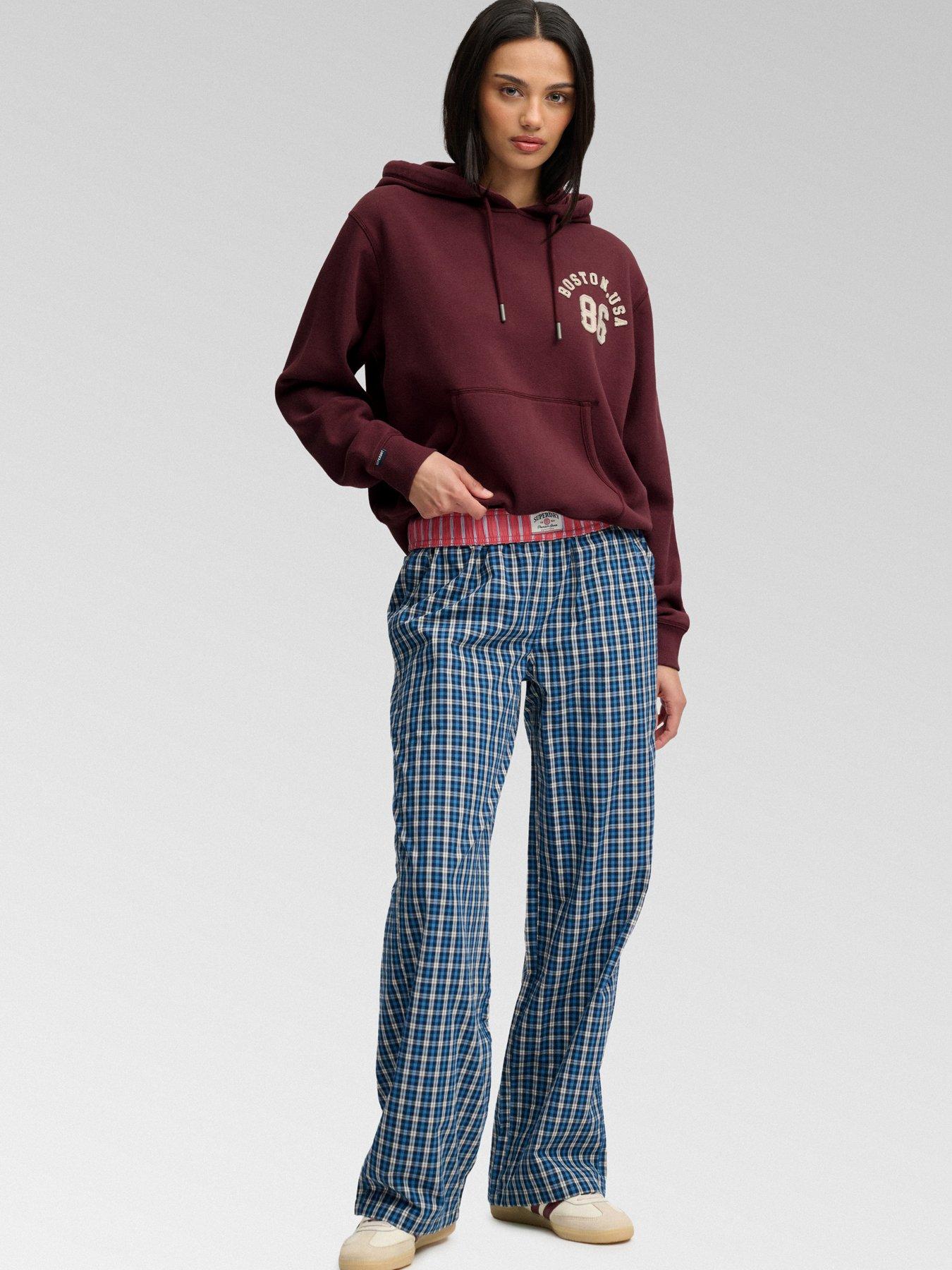 Image 3 of 7 of Superdry Superdry Ath Ess Applique Crop Hoodie - Red