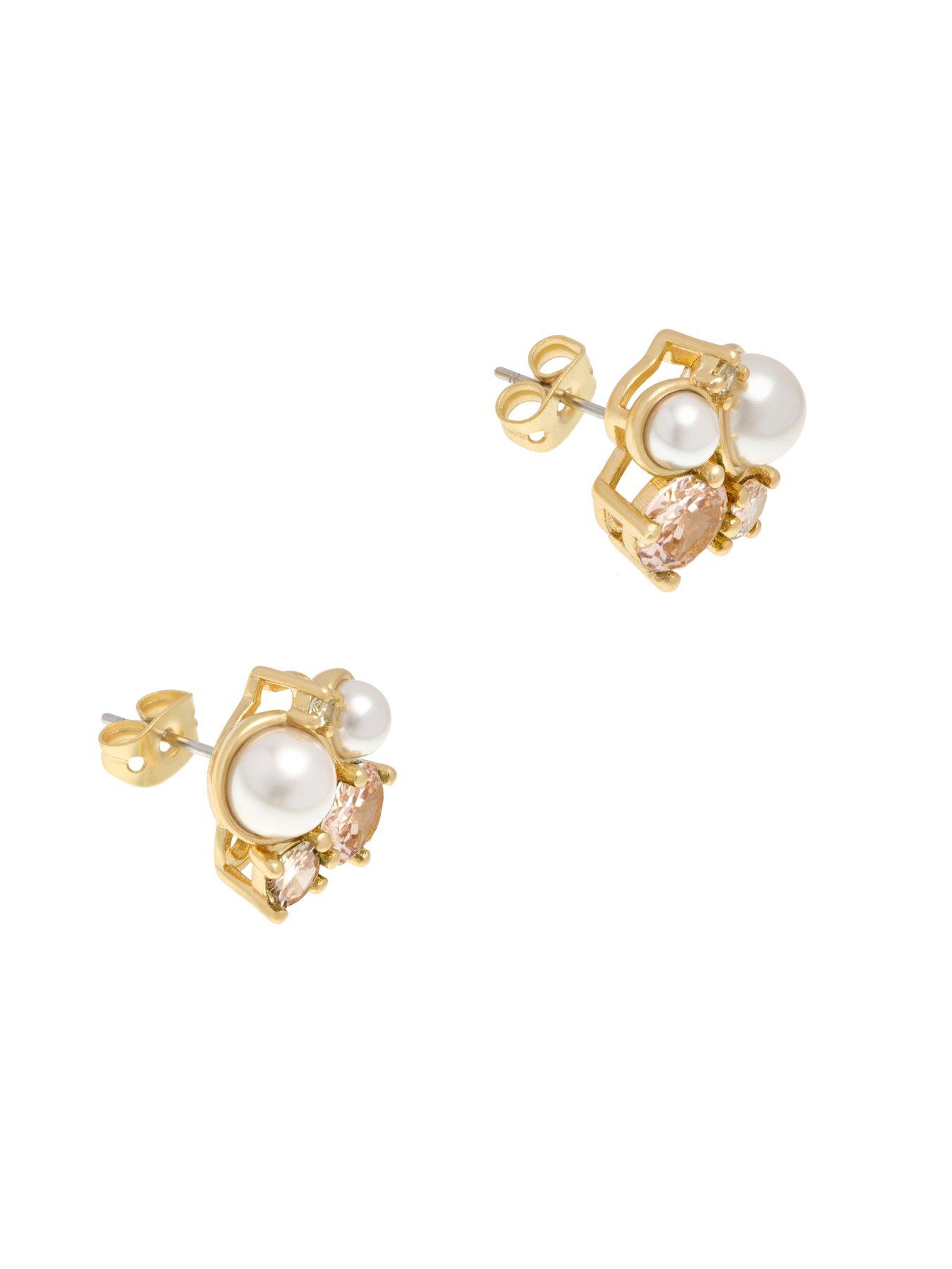 Image 6 of 7 of Cerene OLER: Pearl Shimmer Stud Earrings