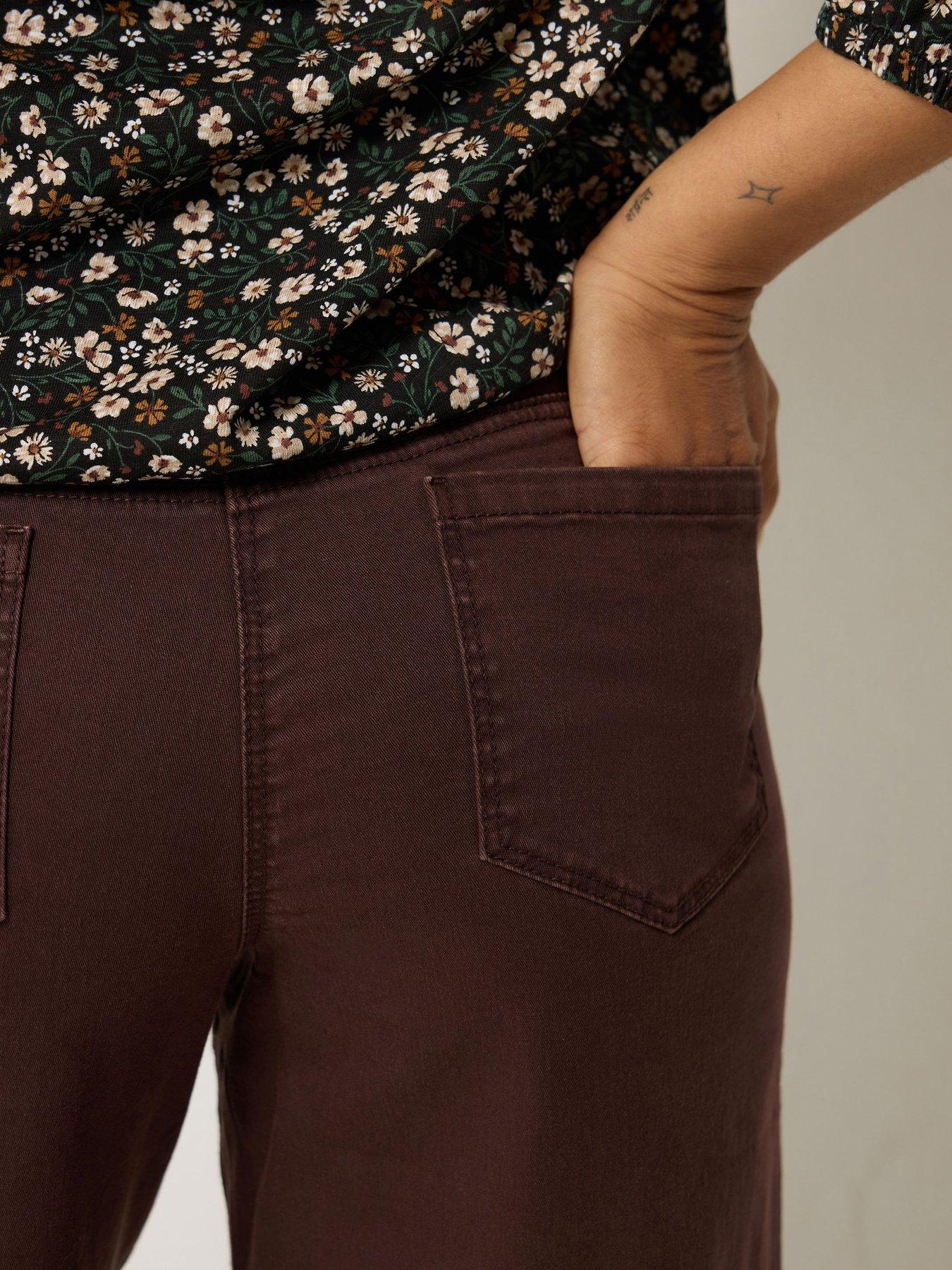 Image 4 of 4 of M&Co Petite Petite Wide Leg Jegging 27"