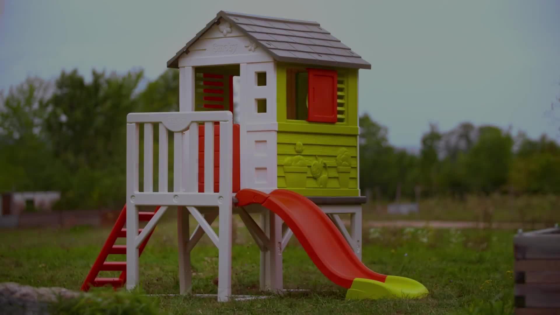 Play house hot sale on stilts