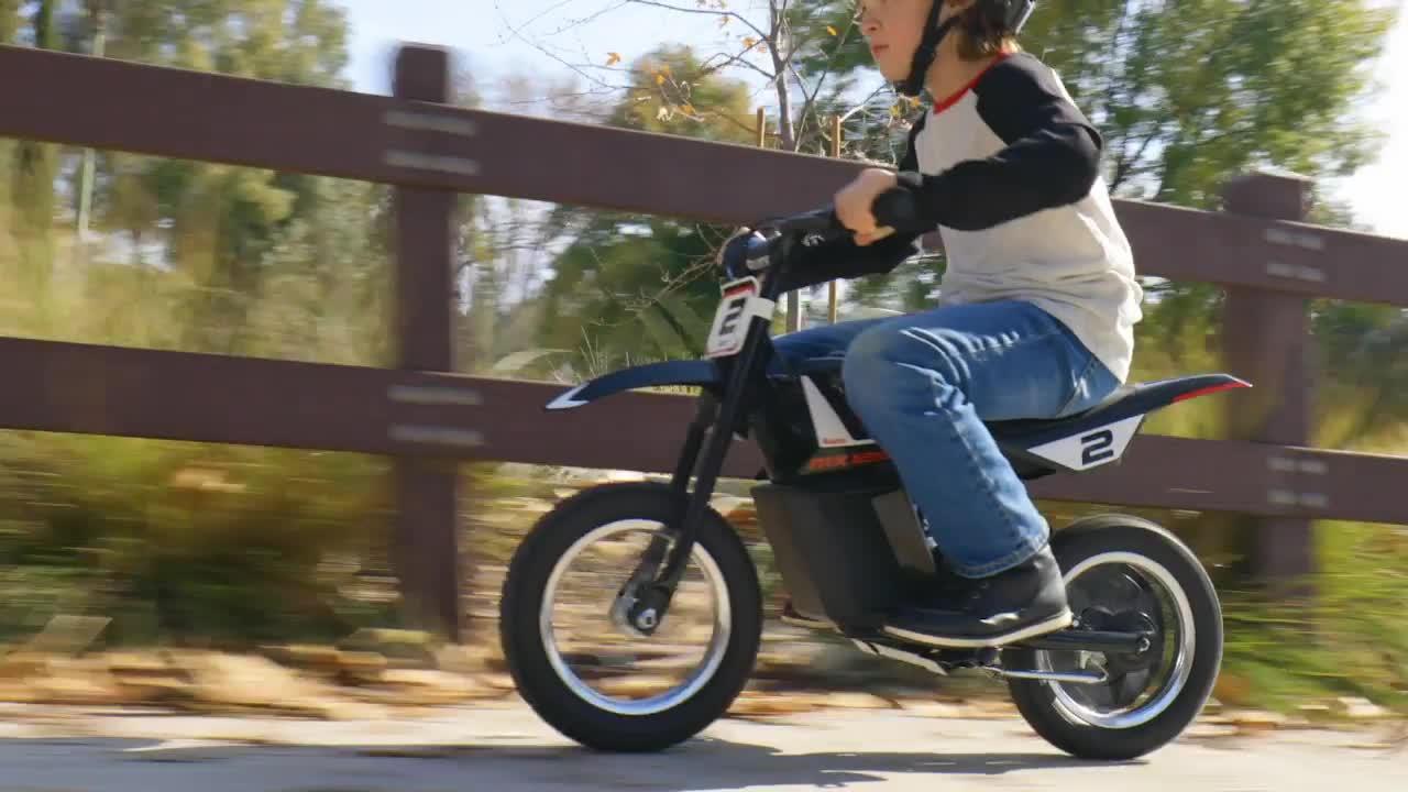 Video of razor-mx125-dirt-rocket-kids-electric-dirt-bike-7-pink