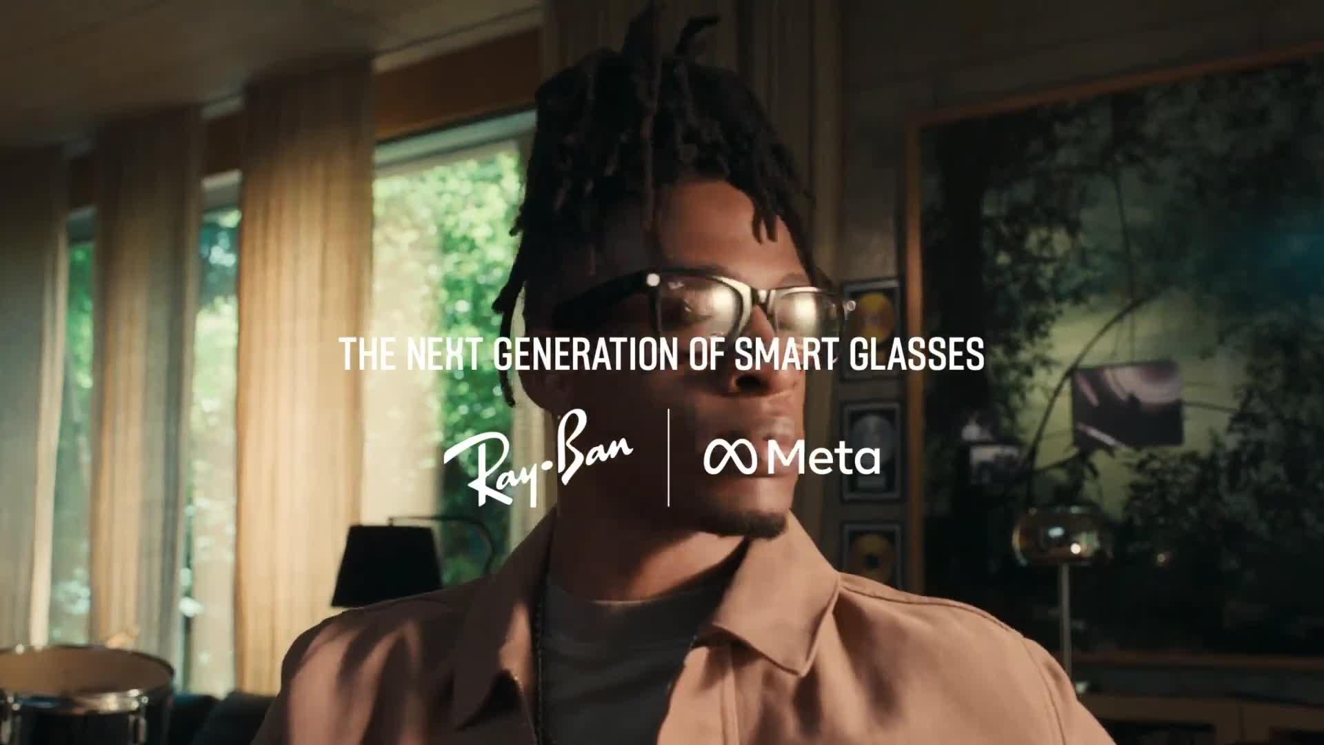 Video of ray-ban-meta-wayfarer-largenbspsmart-glasses--nbspshiny-black-plano-g15nbspgreen