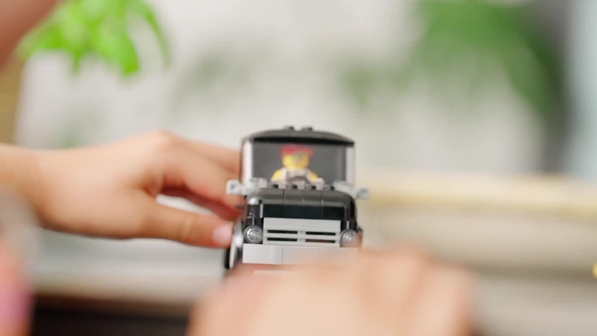 Video of lego-city-burger-van-toy-building-set-60404