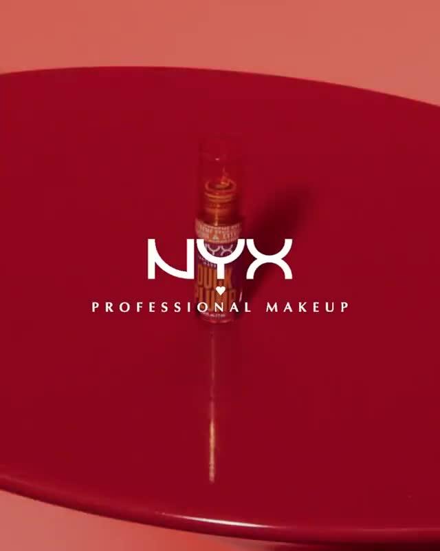 Video of nyx-professional-makeup-duck-plump-lip-plumping-gloss