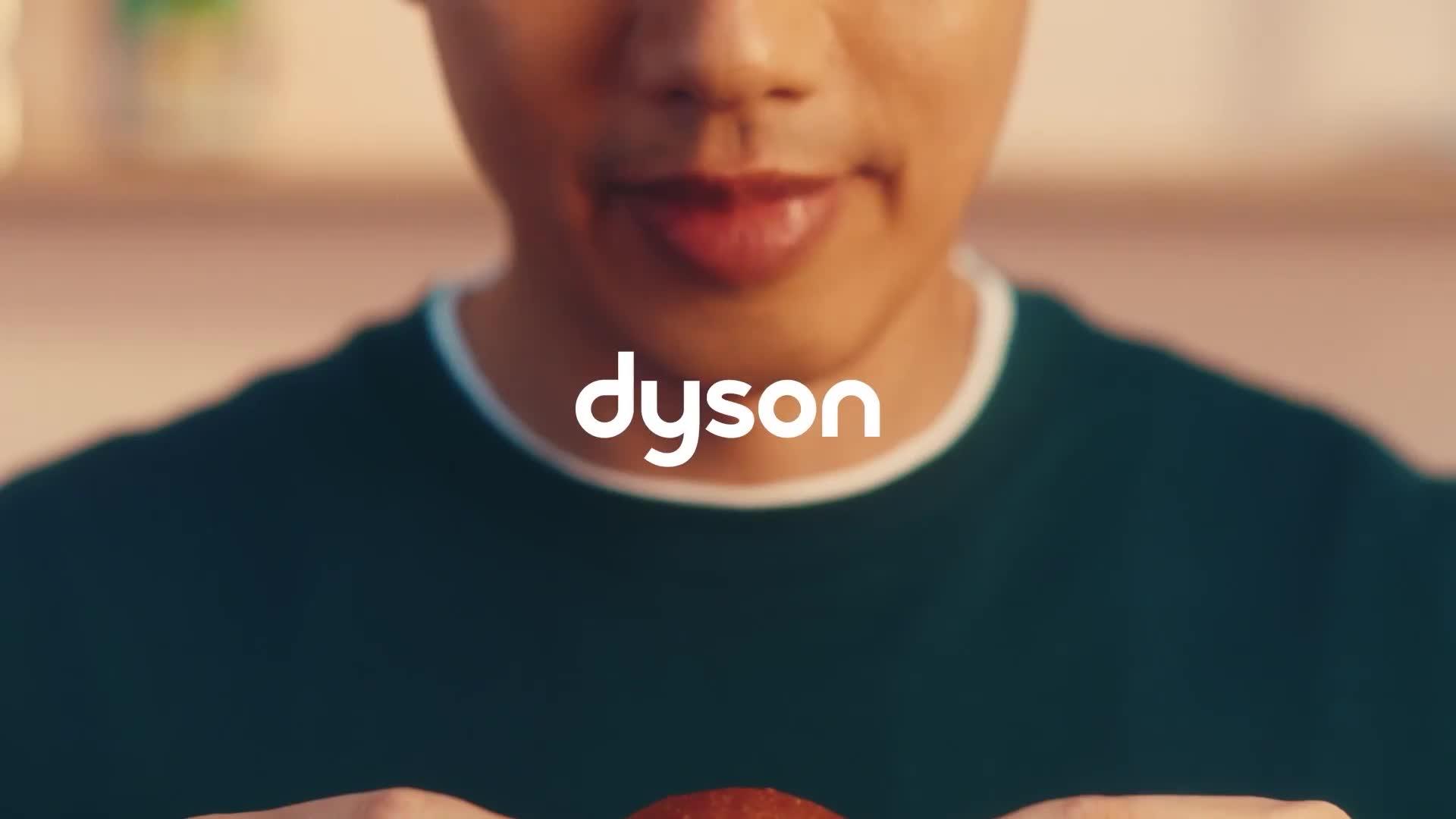Video of dyson-v15s-detect-submarinetrade-wet-and-dry-cordless-vacuum