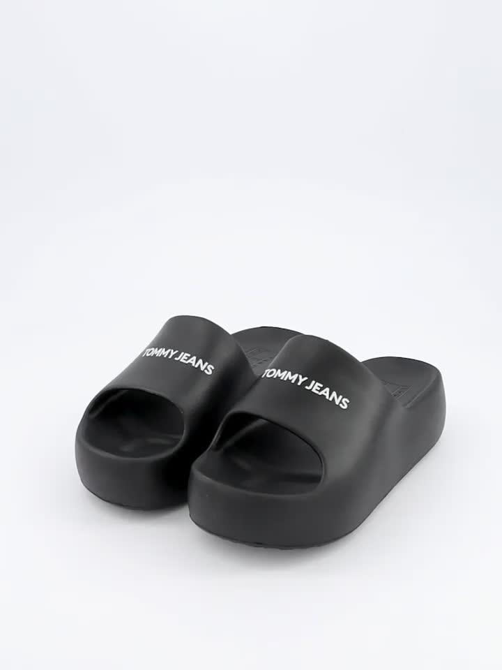 Video of tommy-jeans-flatform-logo-pool-slider-black