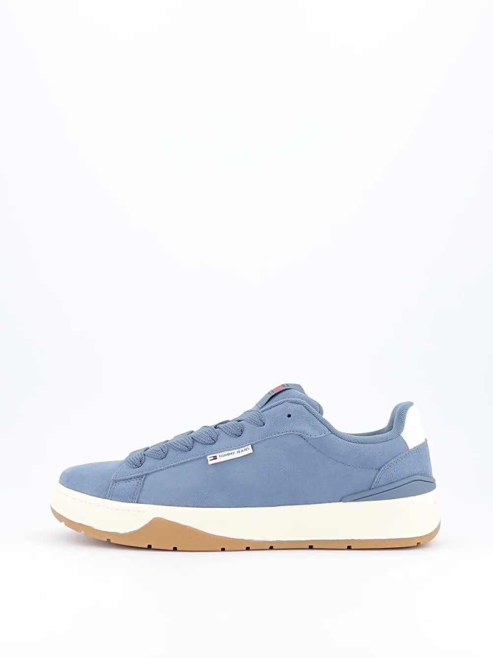 Video of tommy-jeans-suede-skater-sneakers-blue