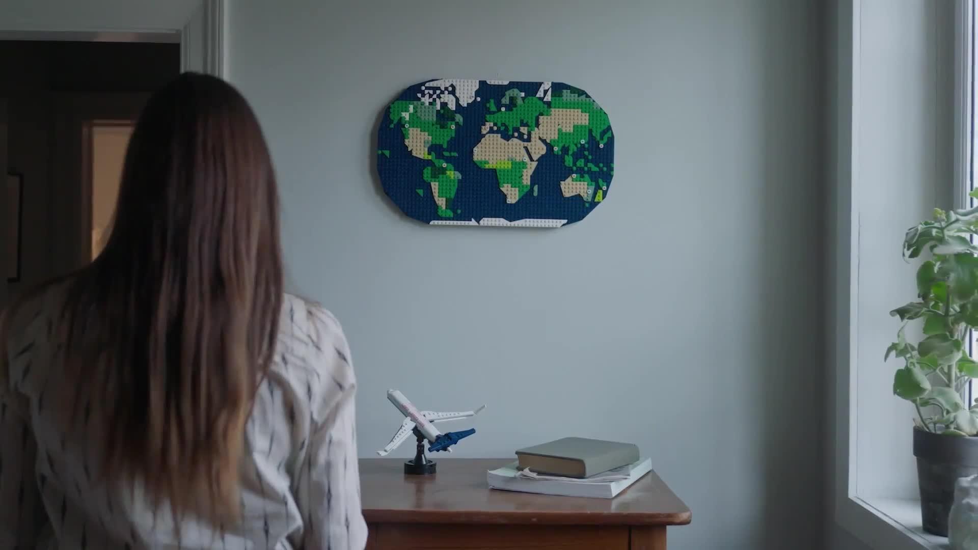 Video of lego-family-travel-moments-world-map-toy-set-41838