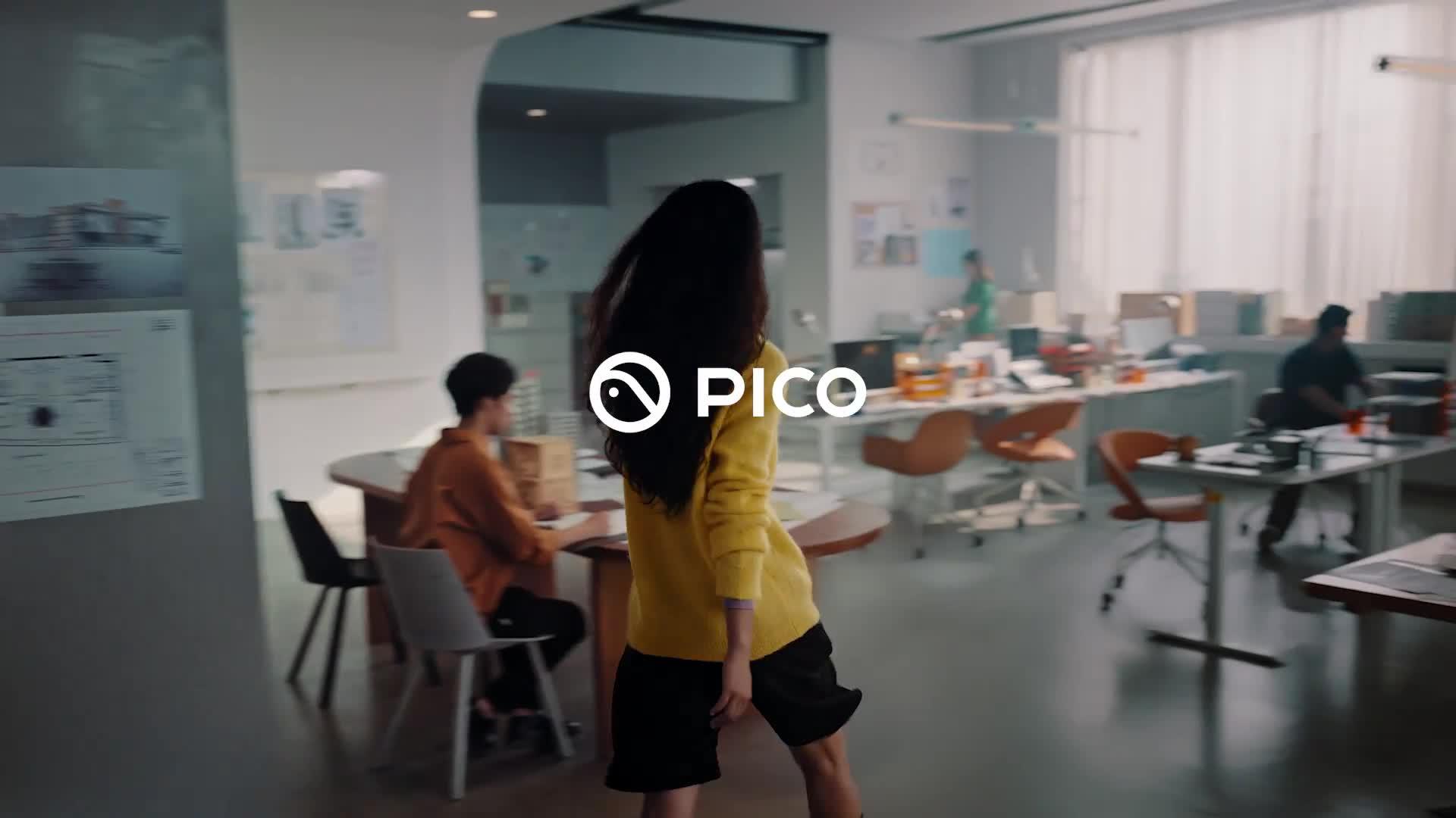 Video of pico-4-ultra-256gb-vr-and-mixed-reality-headset