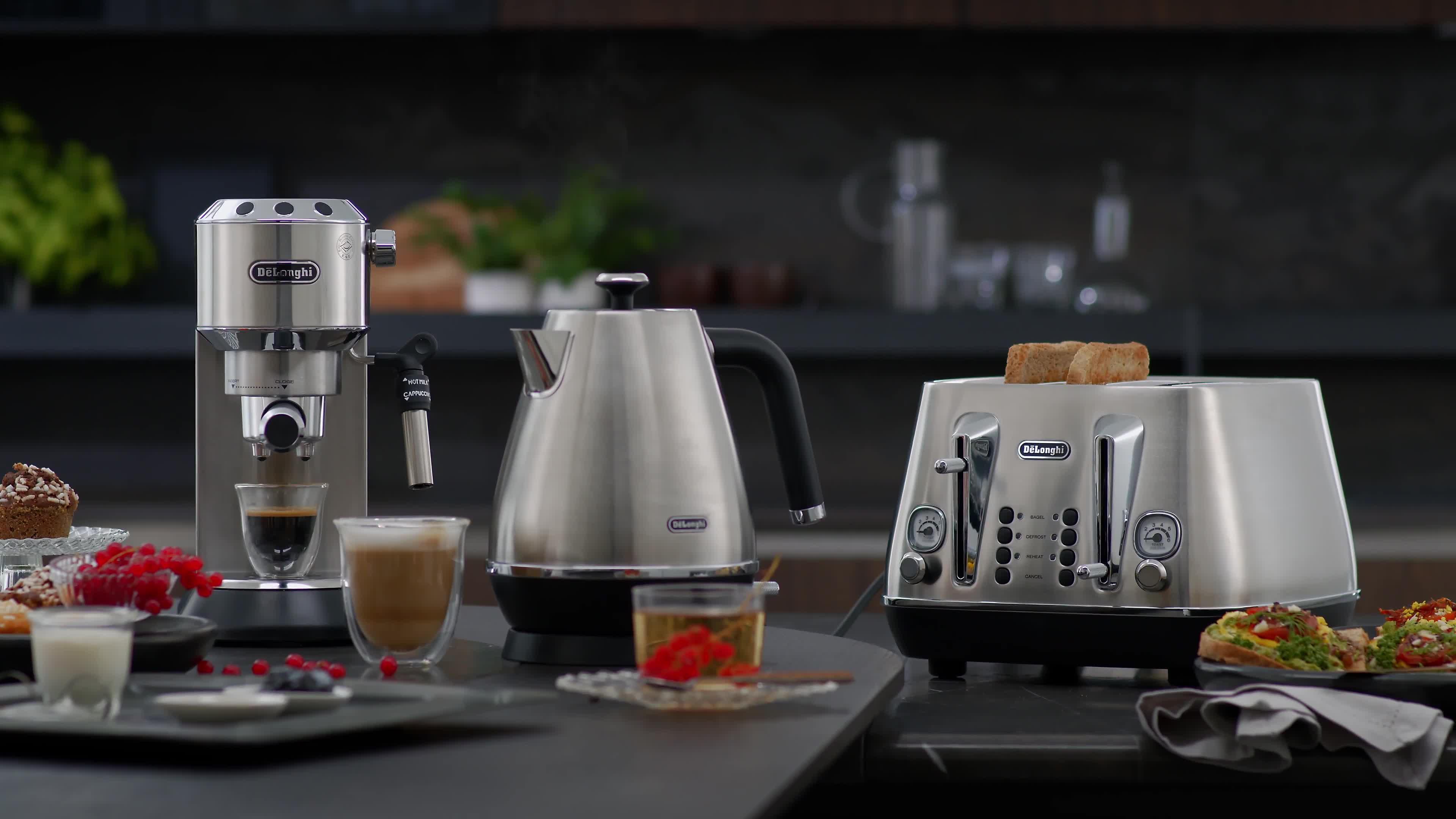 Video of delonghi-distinta-x-kettle-metal