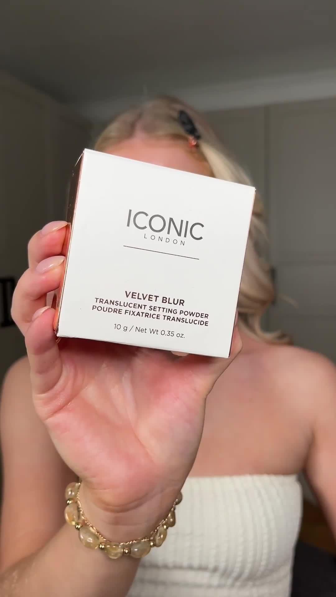 Video of iconic-london-velvet-blur-translucent-setting-powder