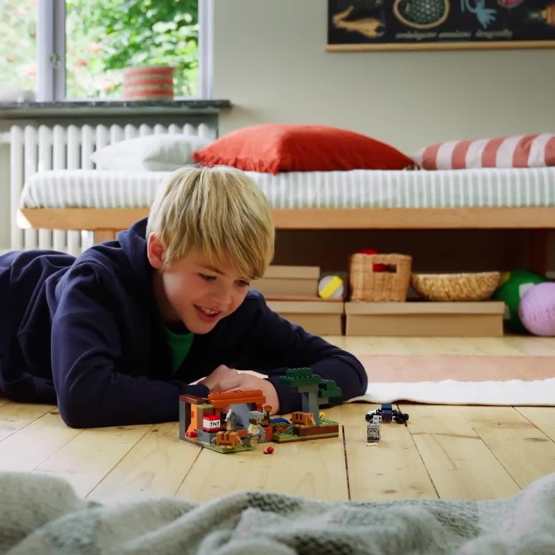 Video of lego-minecraft-the-armadillo-mine-expedition-21269