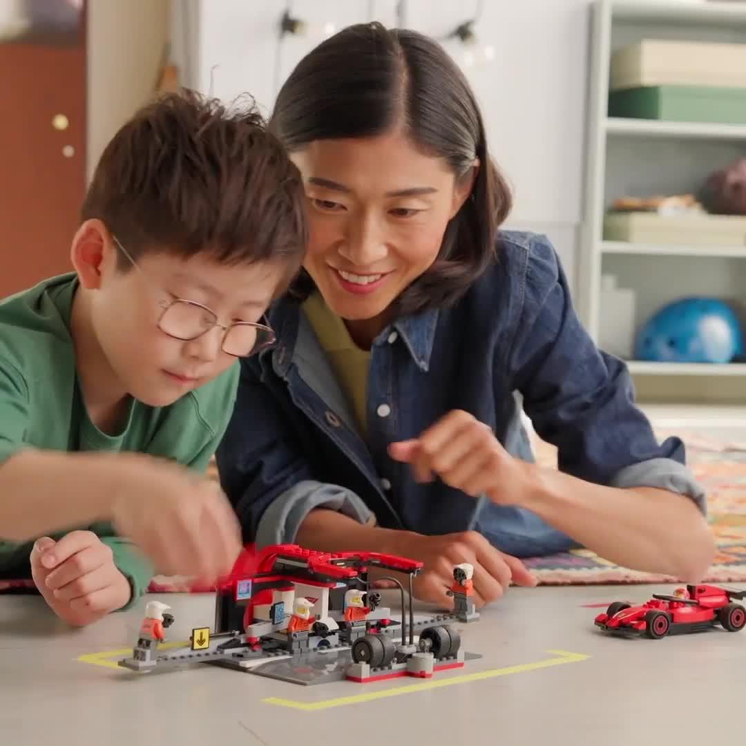 Video of lego-city-f1-pit-stop-amp-pit-crew-with-ferrari-car-60443