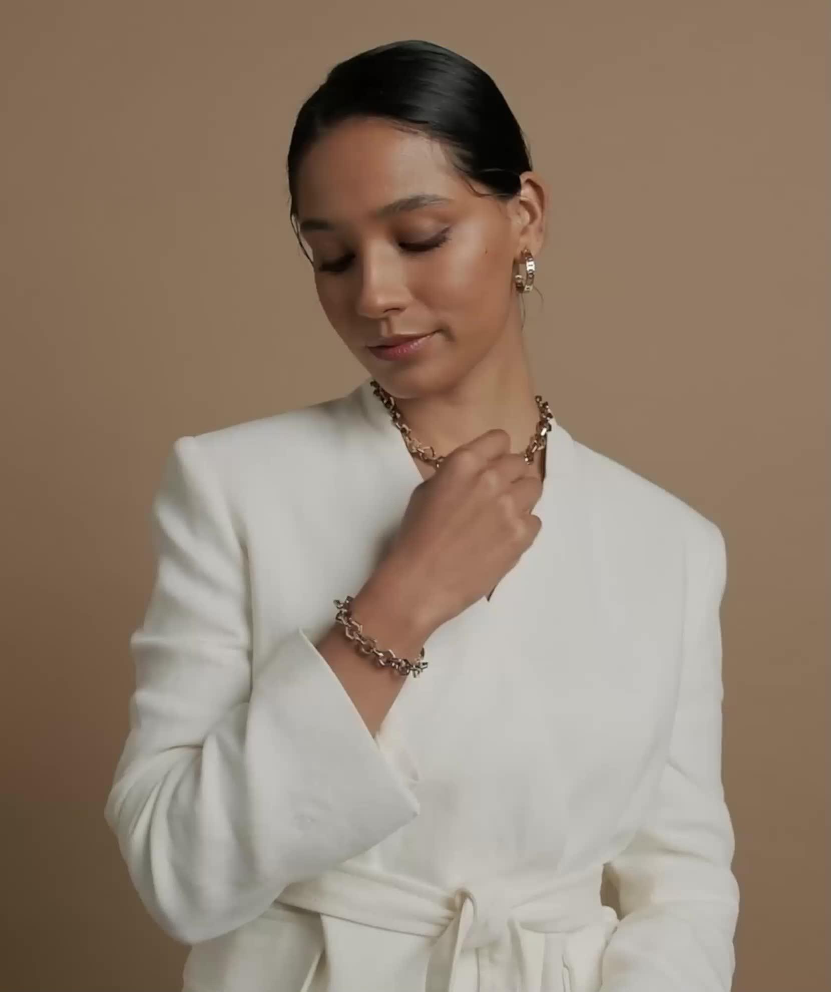 Video of olivia-burton-honeycomb-ladies-bracelet-gold