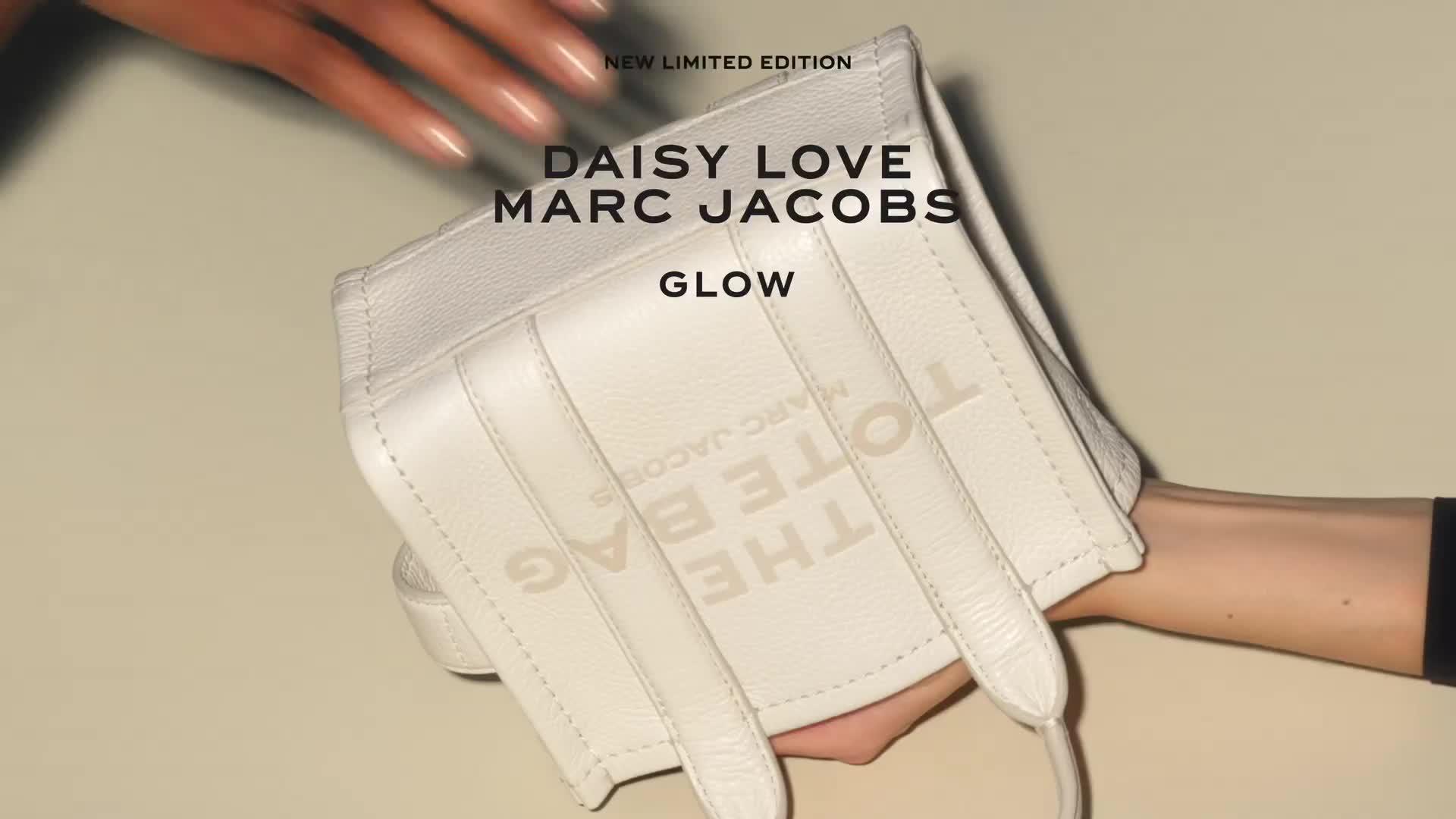 Video of marc-jacobs-daisy-love-glow-limited-edition-edt-for-women--nbsp50ml