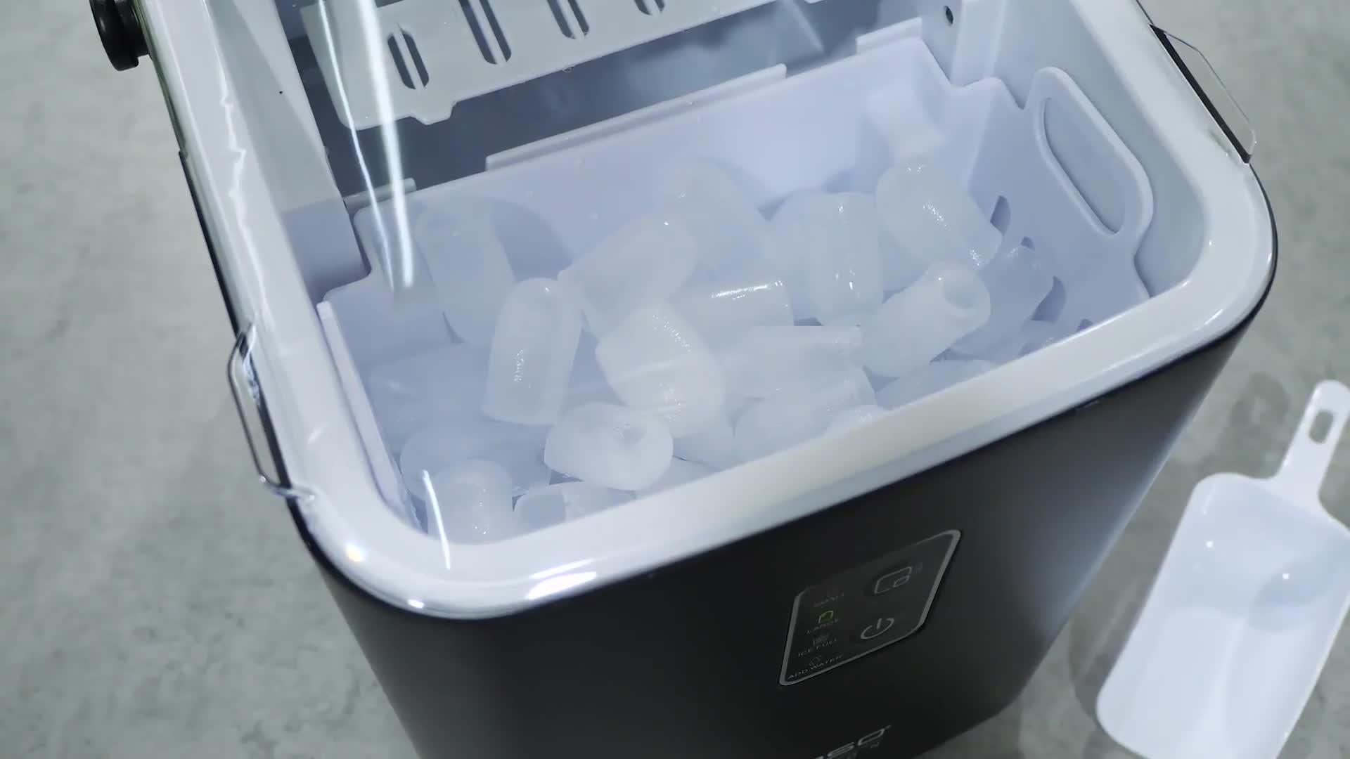 Video of caso-design-ice-chef-compact-ice-cube-maker