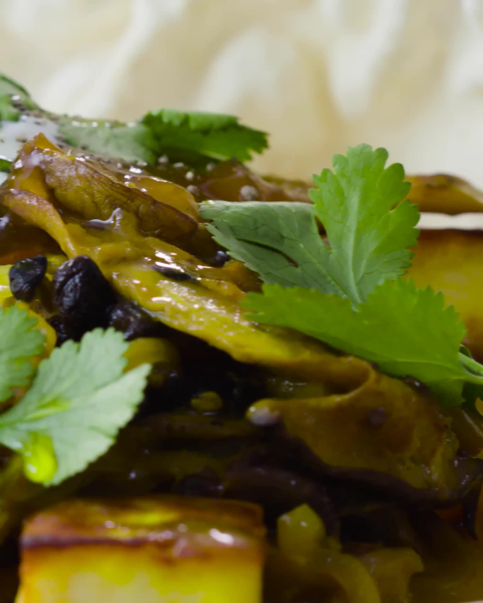 Video of tefal-jamie-oliver-by-tefal-quick-and-easy-25cm-saute-pan