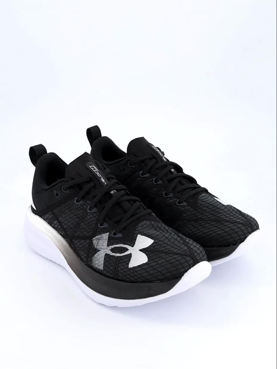 Video of under-armour-adult-unisex-running-velociti-pro-trainers-black
