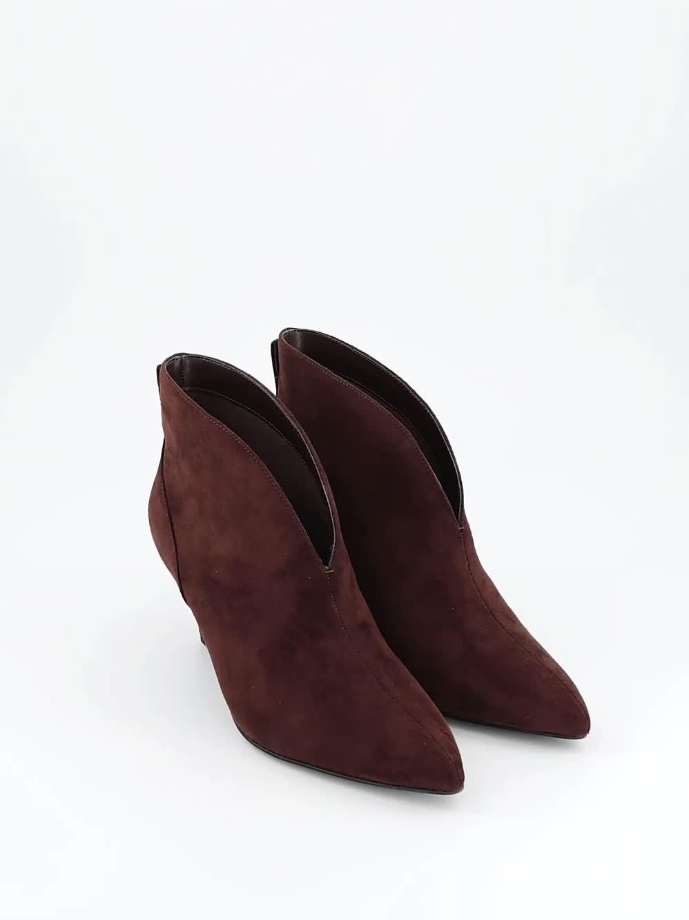 Video of the-very-collection-wide-fit-v-vamp-heeled-boot-brown