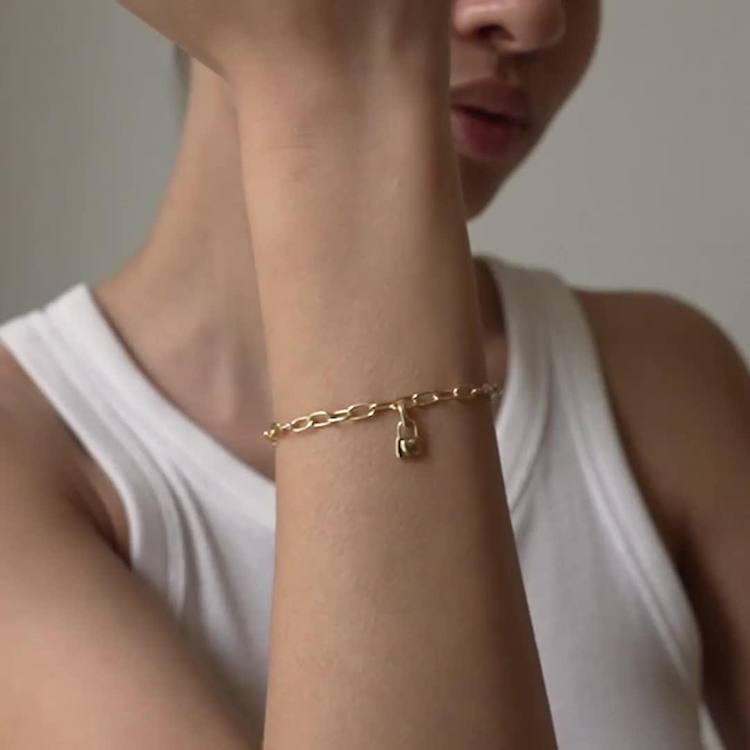 Video of enamel-copenhagen-locked-love-charm-18k-gold-plated-sterling-silver