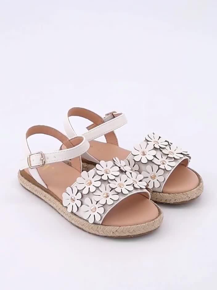 Video of the-very-collection-white-3d-flower-sandals