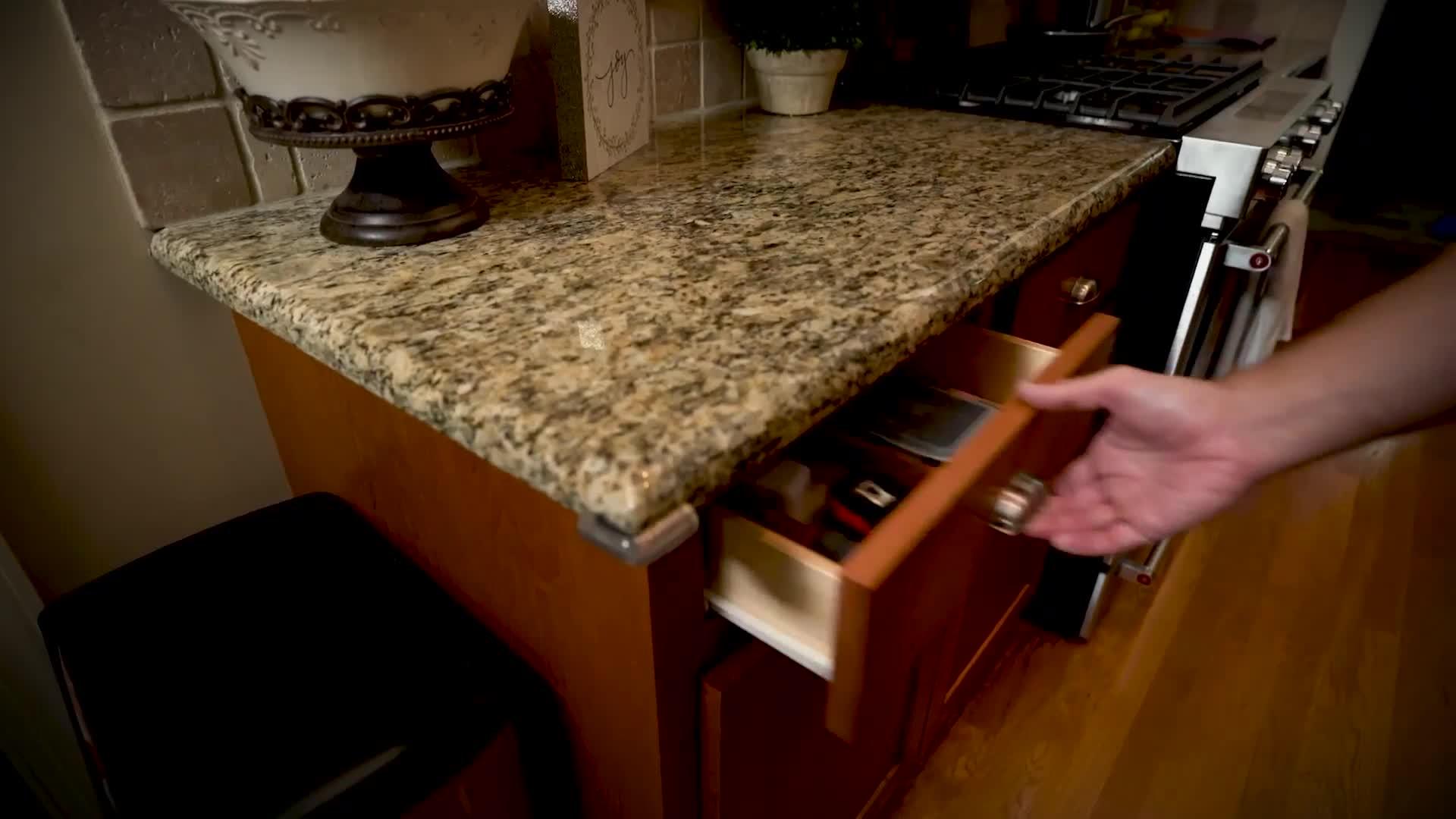 Image thumbnail 7 of 7 of Worx 4V 6.35mm Cordless Screwdriver: