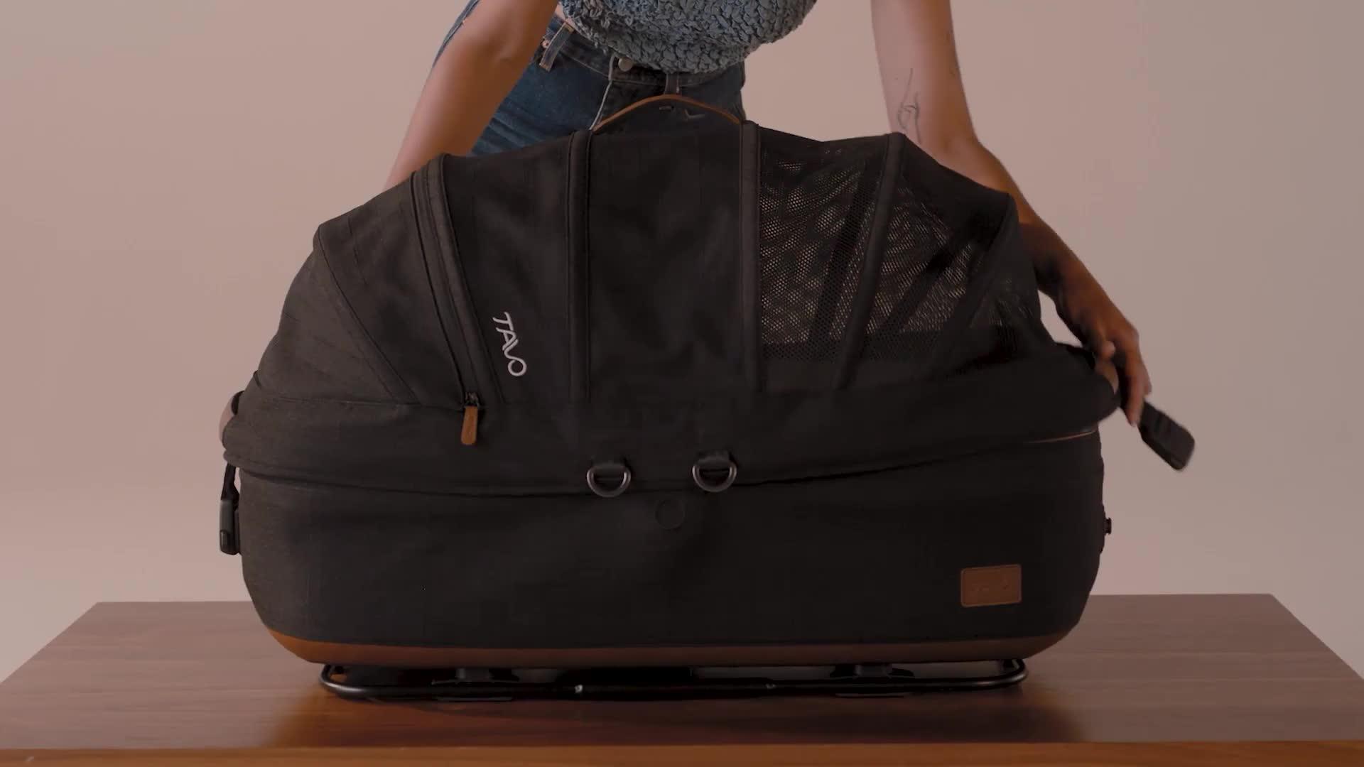 Image thumbnail 7 of 7 of Tavo Meave Medium (rigid handle) with Isofix Base