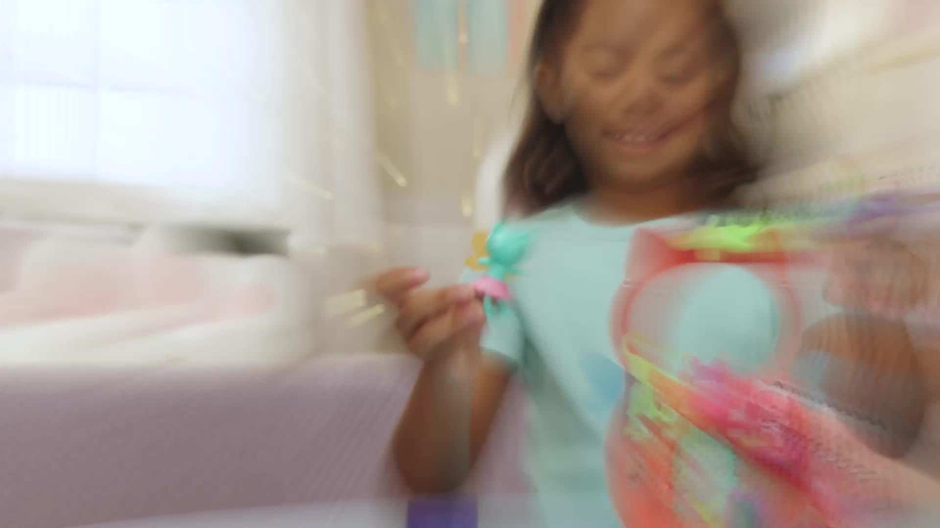 Image thumbnail 8 of 8 of Gabby's Dollhouse Flutter Fairy Playset