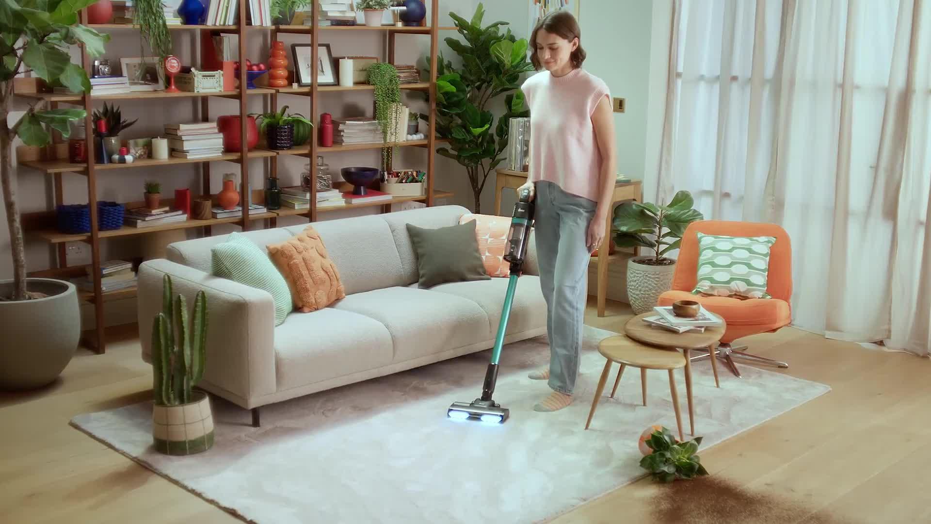 Video of hoover-anti-hair-wrap-easy-clean-cordless-vacuum-cleaner-hf1-max-home-with-flexi-tube