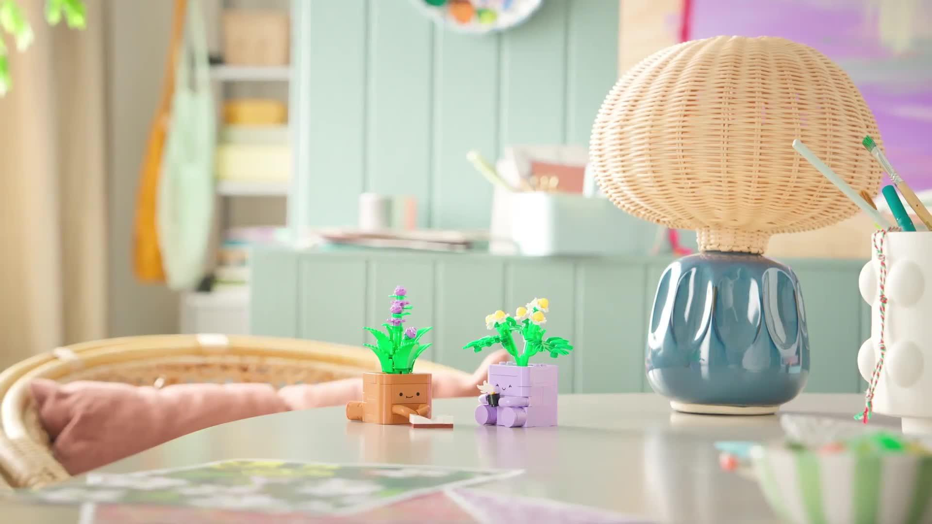 Image thumbnail 8 of 8 of LEGO Botanical Cozy Plants Building Set 10371